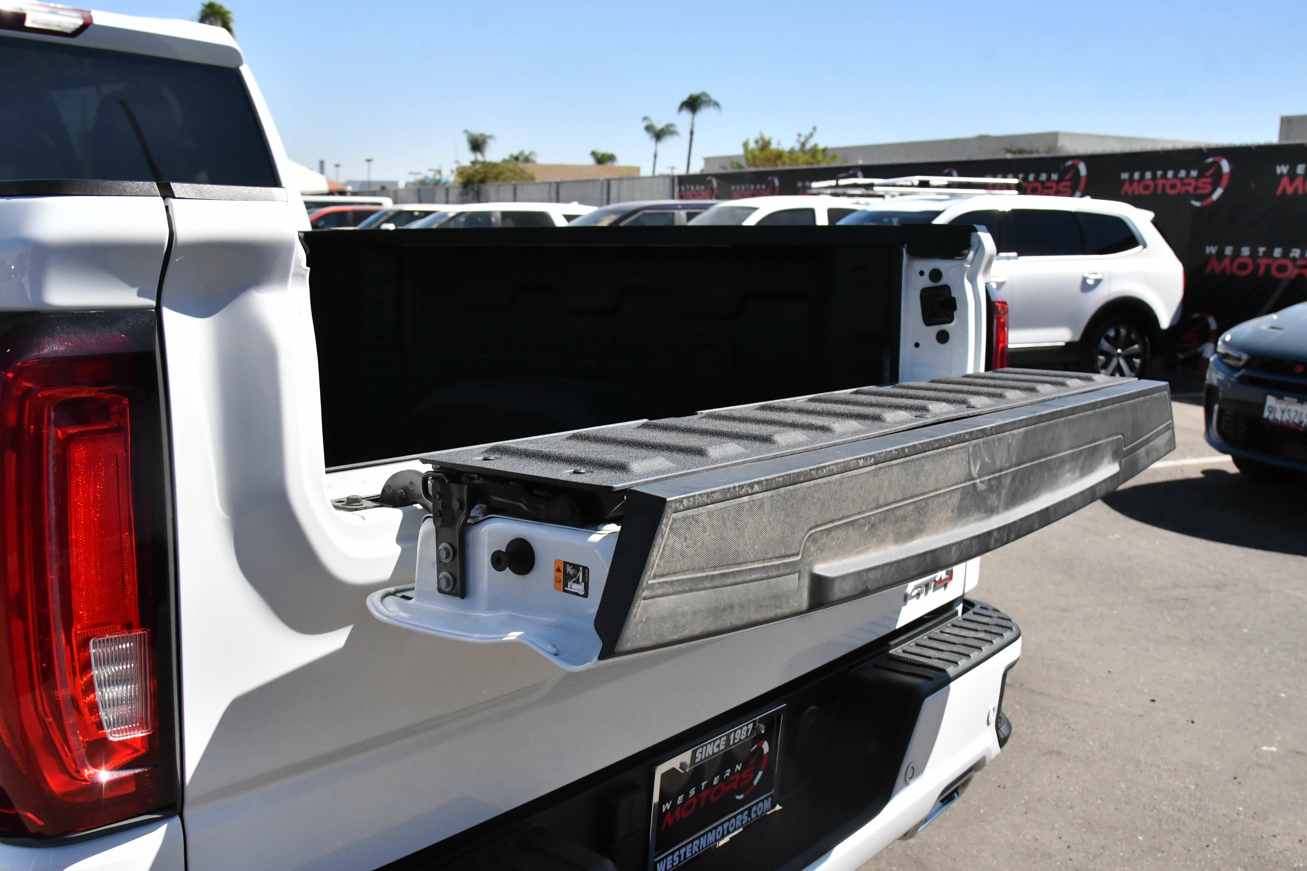 Used 2025 GMC Sierra 1500 AT4 AWD/4WD image 53