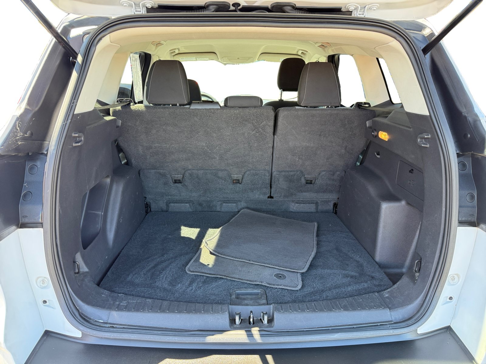 Used 2018 Ford Escape SE FWD image 17