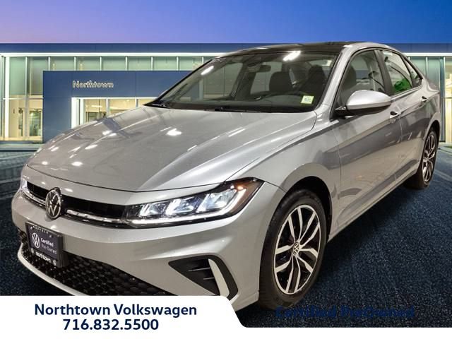 Used 2025 Volkswagen Jetta SE w/ Sunroof Package image 1