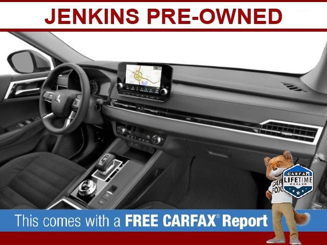 Used 2023 Mitsubishi Outlander SE image 52