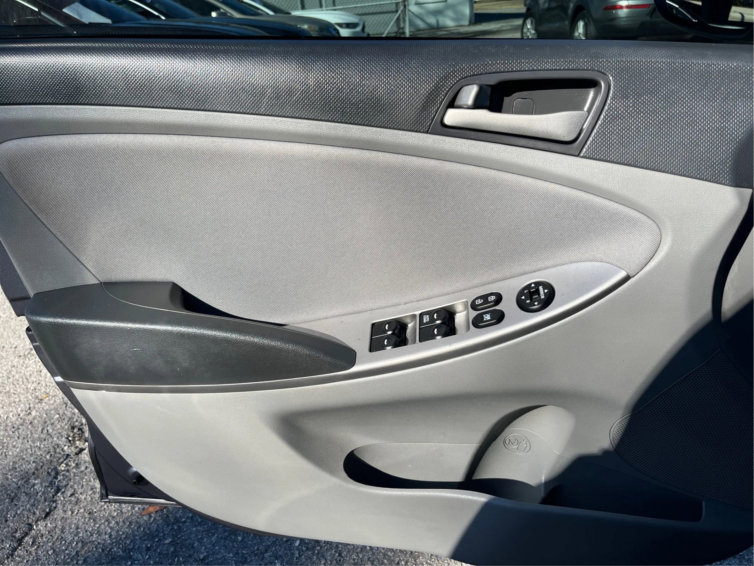 Used 2015 Hyundai Accent GLS image 16