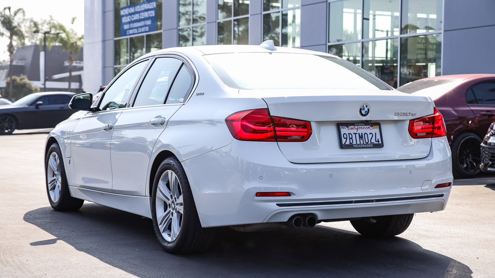 Used 2018 BMW 330e image 11
