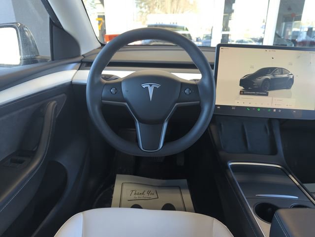 Used 2023 Tesla Model Y Long Range image 15