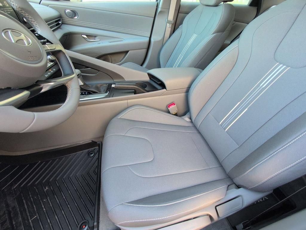 New 2026 Hyundai Elantra Sport FWD image 10