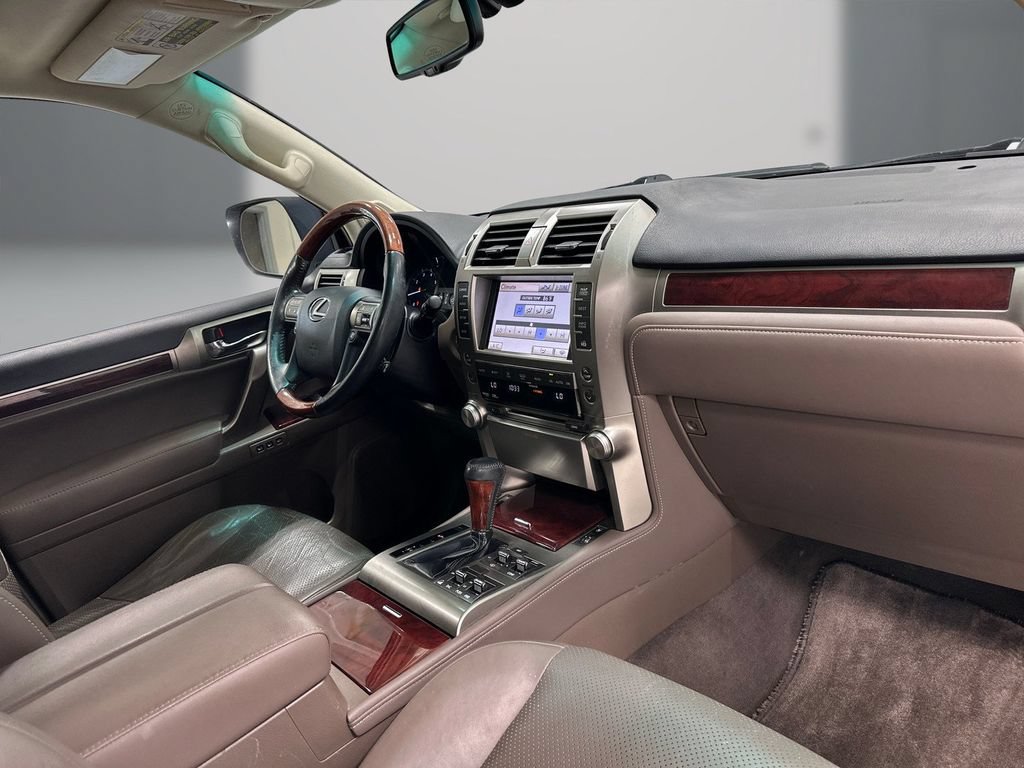 Used 2011 Lexus GX 460 Premium AWD/4WD image 16