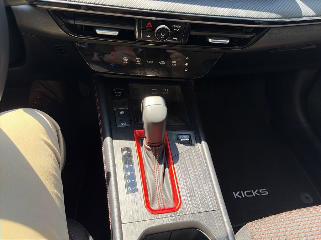 Used 2025 Nissan Kicks SR AWD/4WD image 18