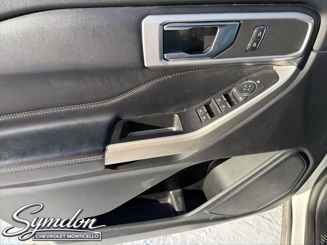Used 2022 Ford Explorer XLT w/ Equipment Group 202A AWD/4WD image 14