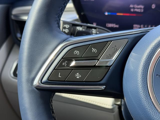 Used 2025 Buick Enclave Avenir image 19