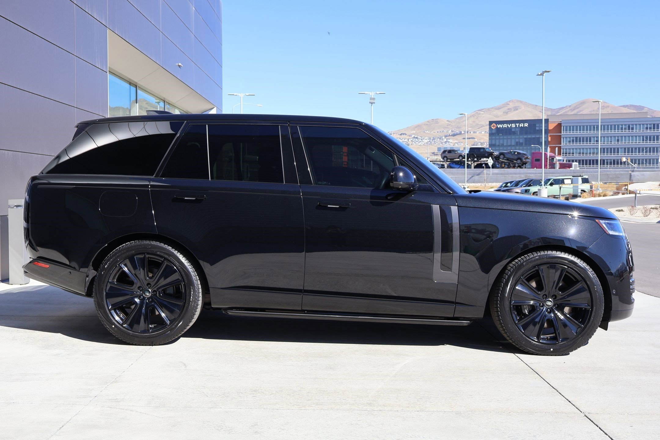 Certified 2023 Land Rover Range Rover SE image 5