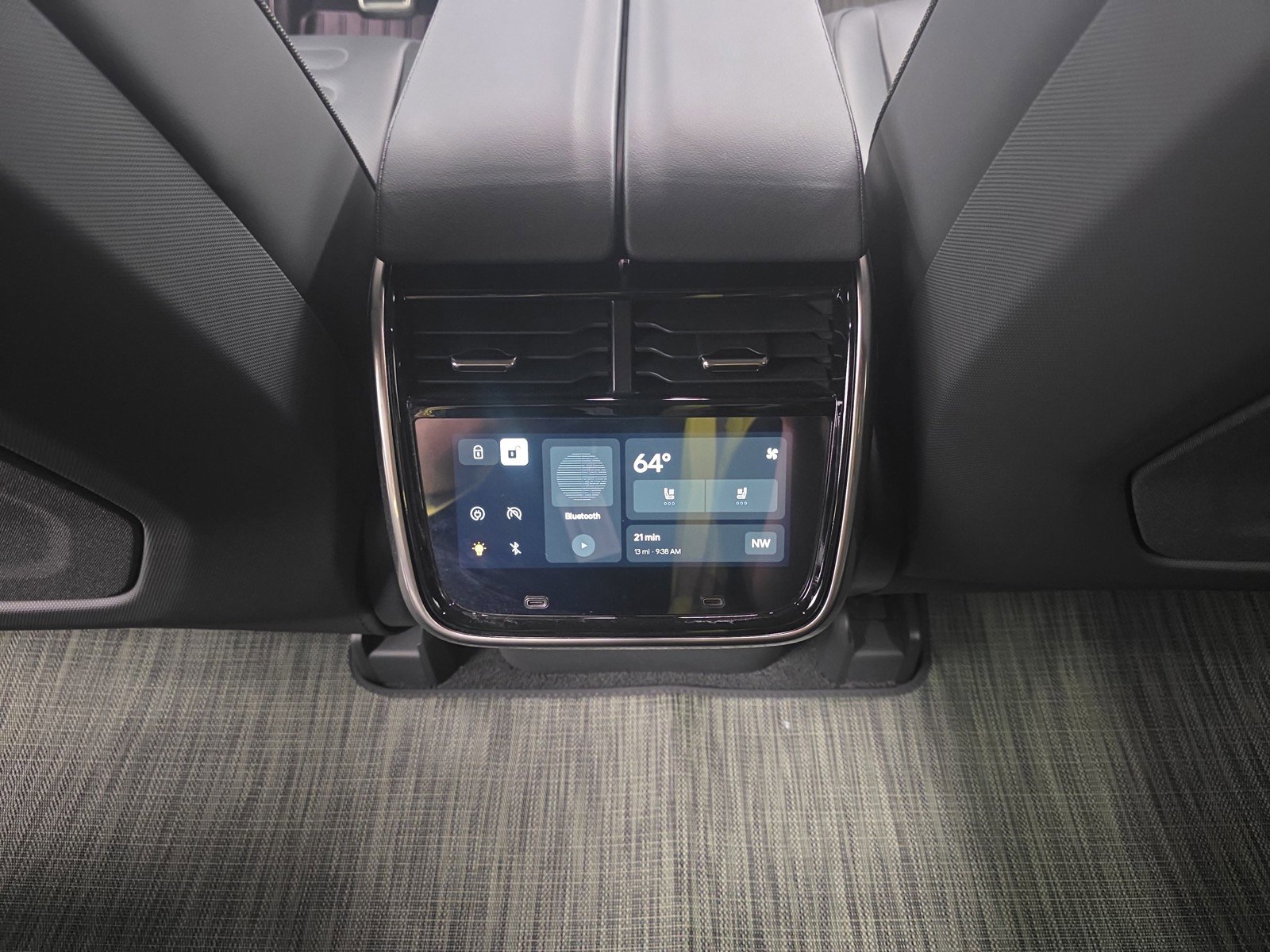 Used 2024 Rivian R1T Adventure AWD/4WD image 28