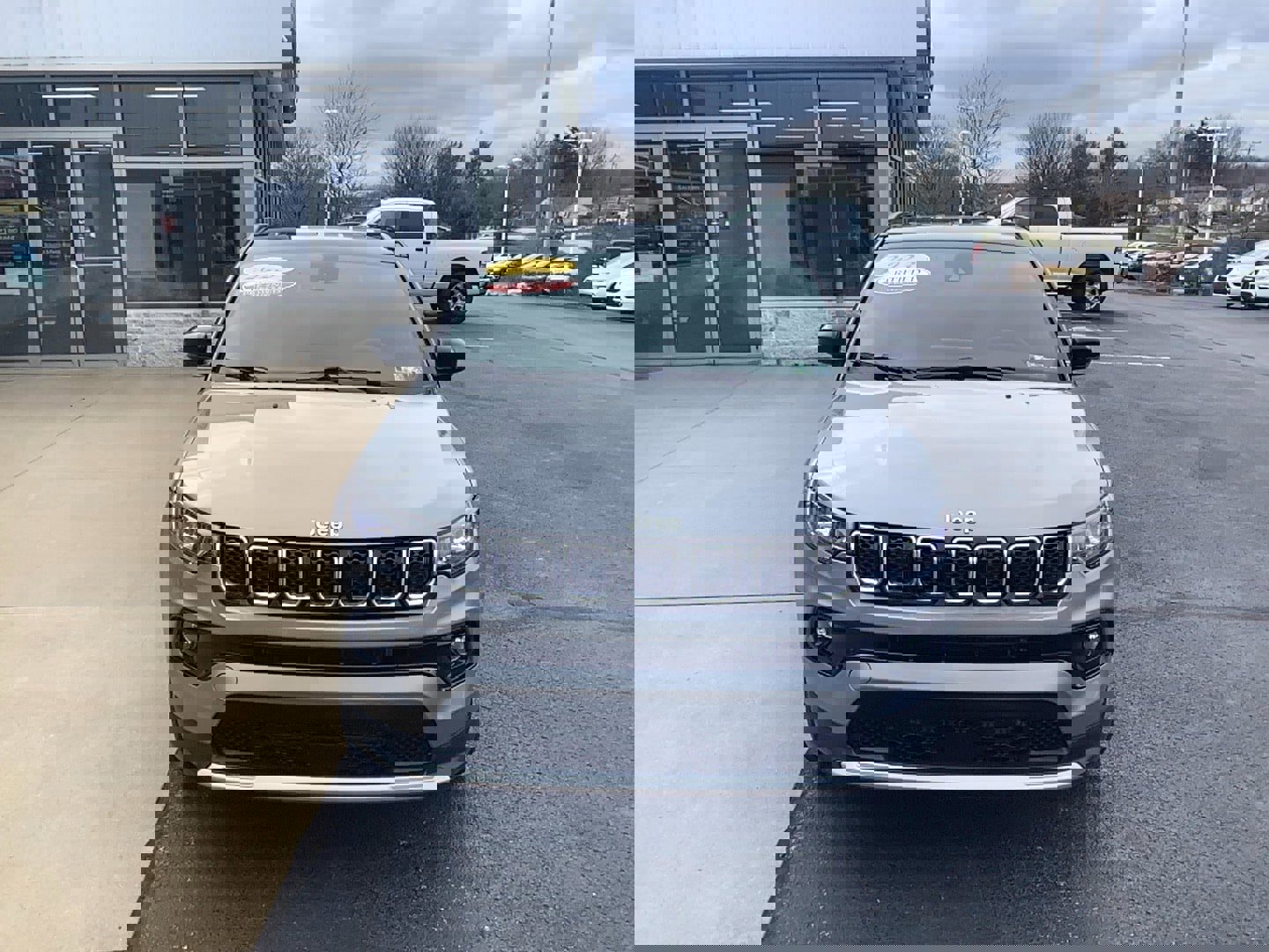 Used 2023 Jeep Compass Limited image 2