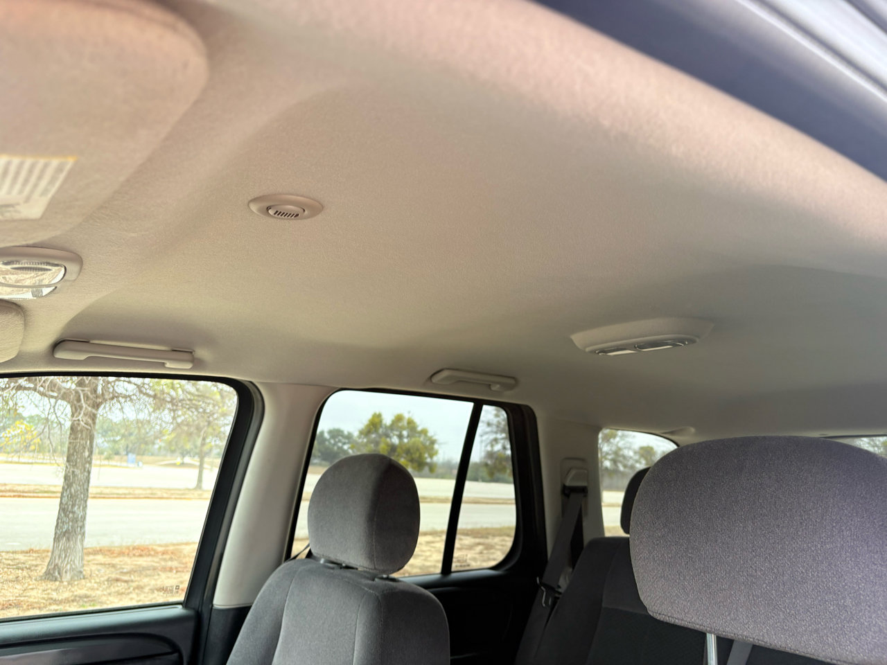 Used 2007 GMC Envoy SLE image 27