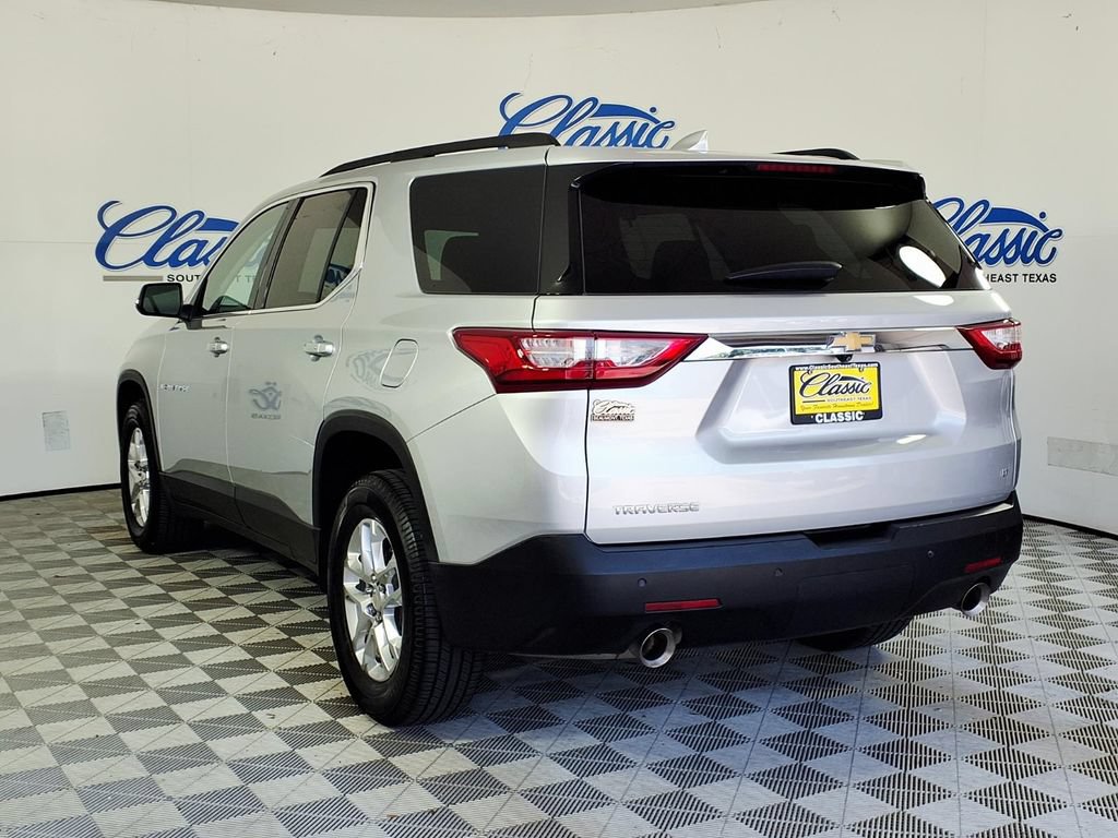 Used 2021 Chevrolet Traverse LT FWD image 2