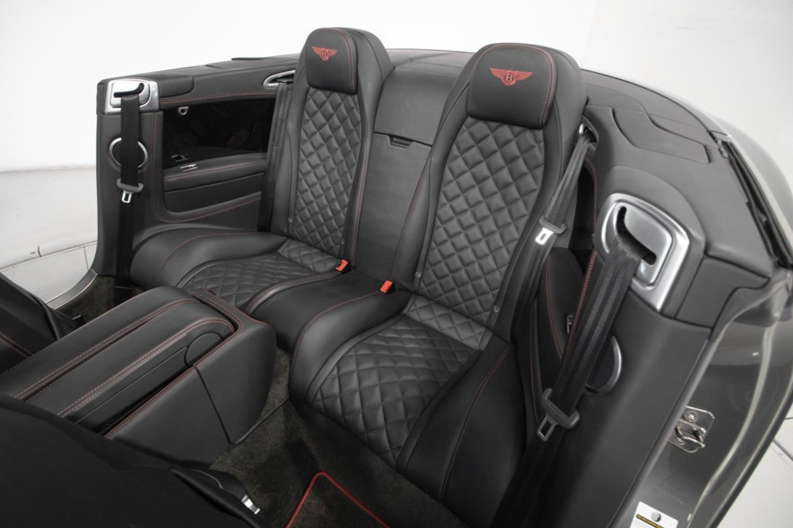 Used 2018 Bentley Continental GT image 39