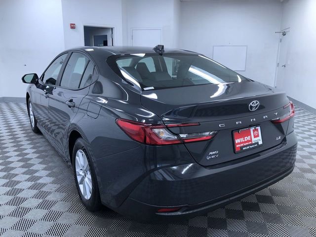 Used 2025 Toyota Camry SE image 12