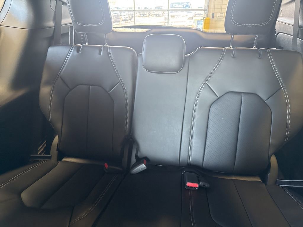 New 2026 Chrysler Pacifica Select FWD image 45