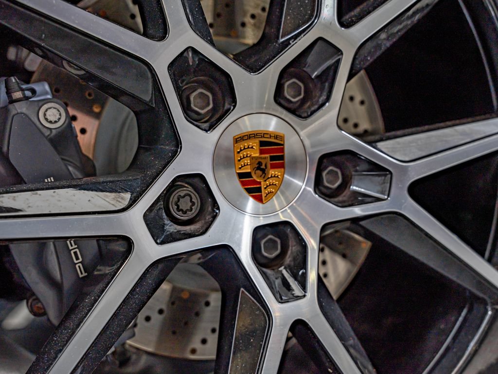 Certified 2025 Porsche 911 Carrera RWD image 16