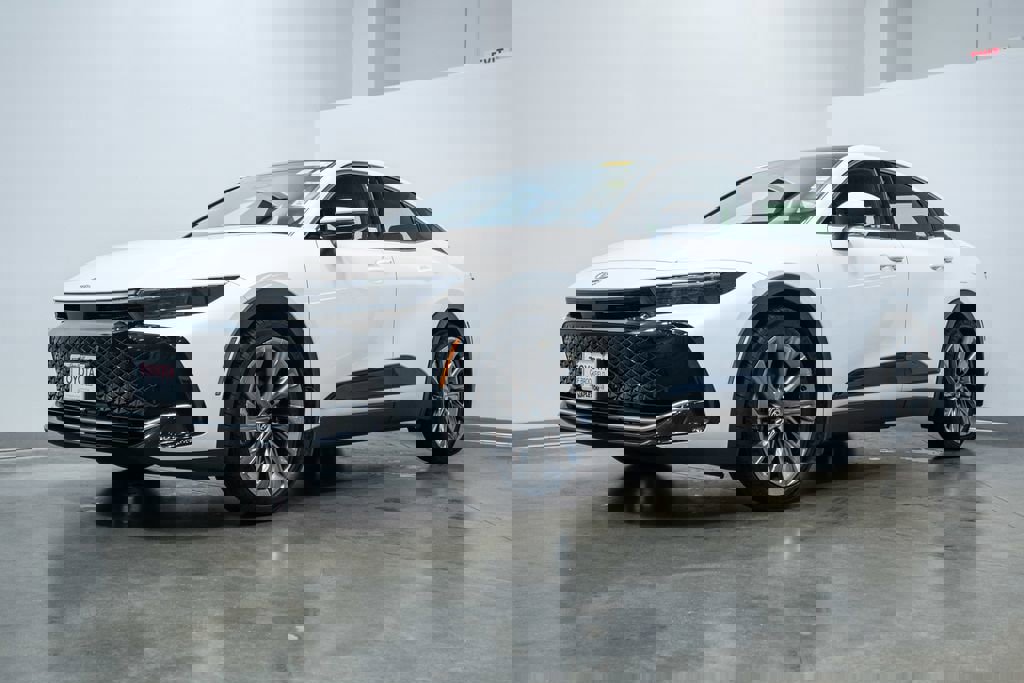 Used 2024 Toyota Crown Limited w/ Advanced Technology Package image 3