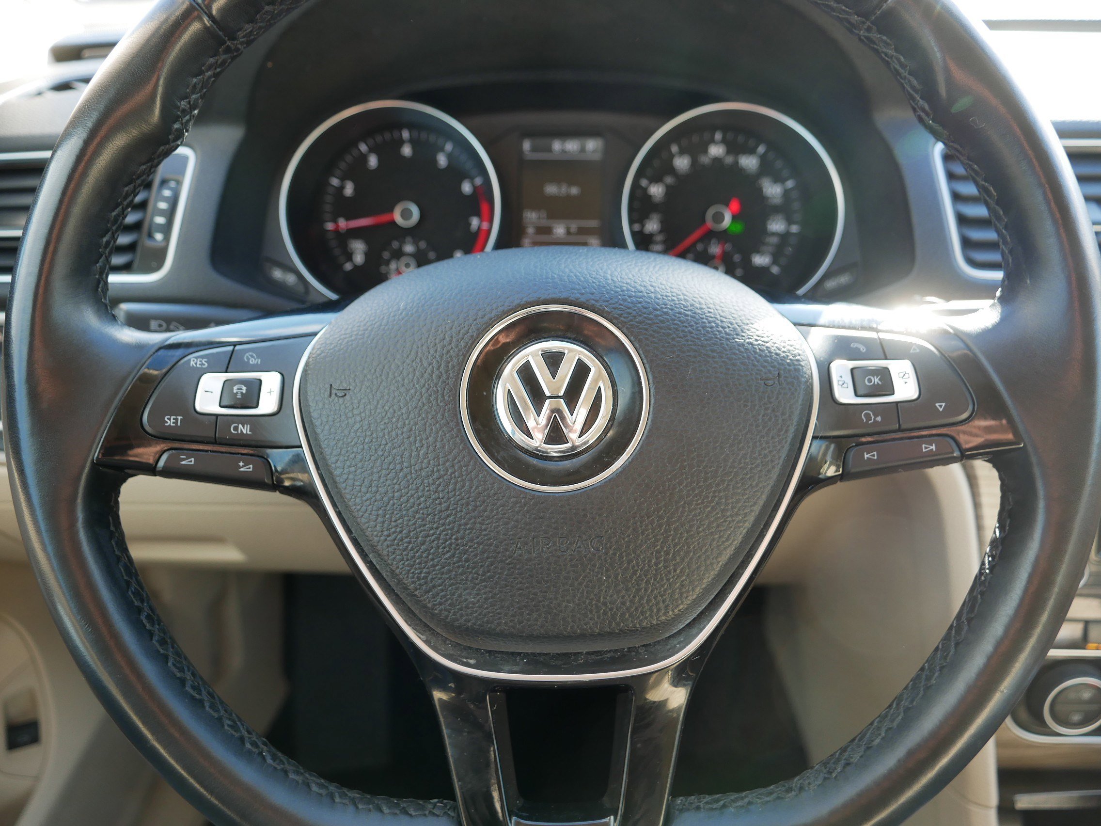 Used 2018 Volkswagen Passat 2.0T SE image 24