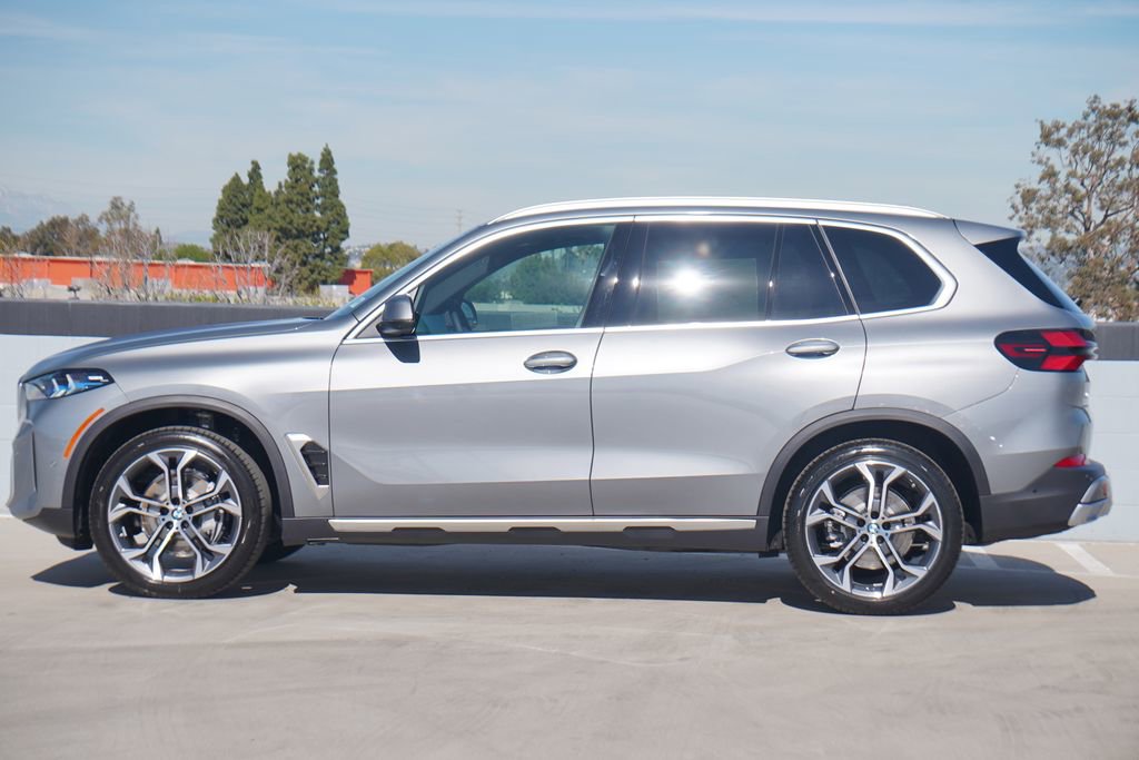 New 2026 BMW X5 sDrive40i w/ Premium Package image 4