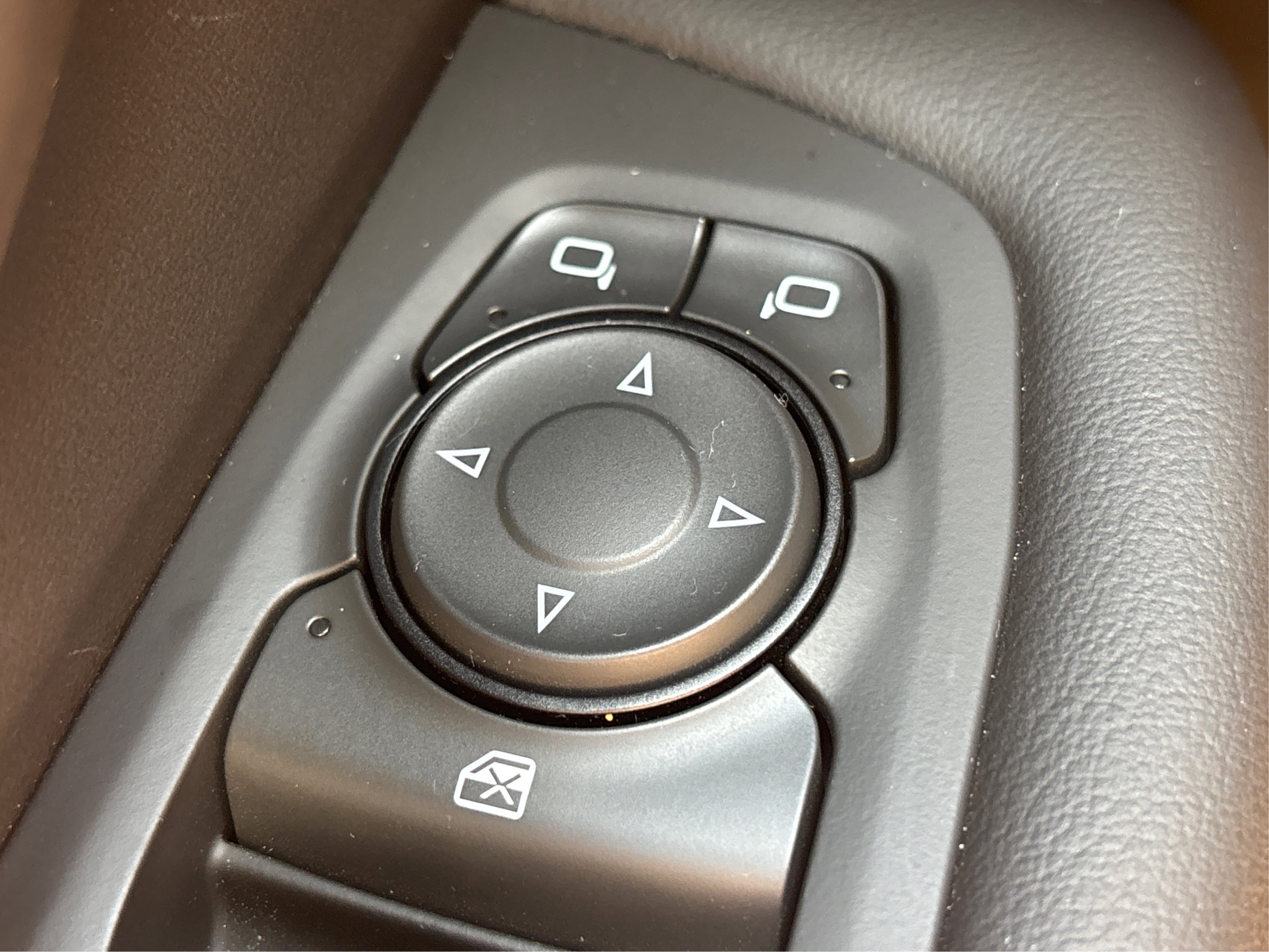 Used 2023 Chevrolet Suburban LS image 54