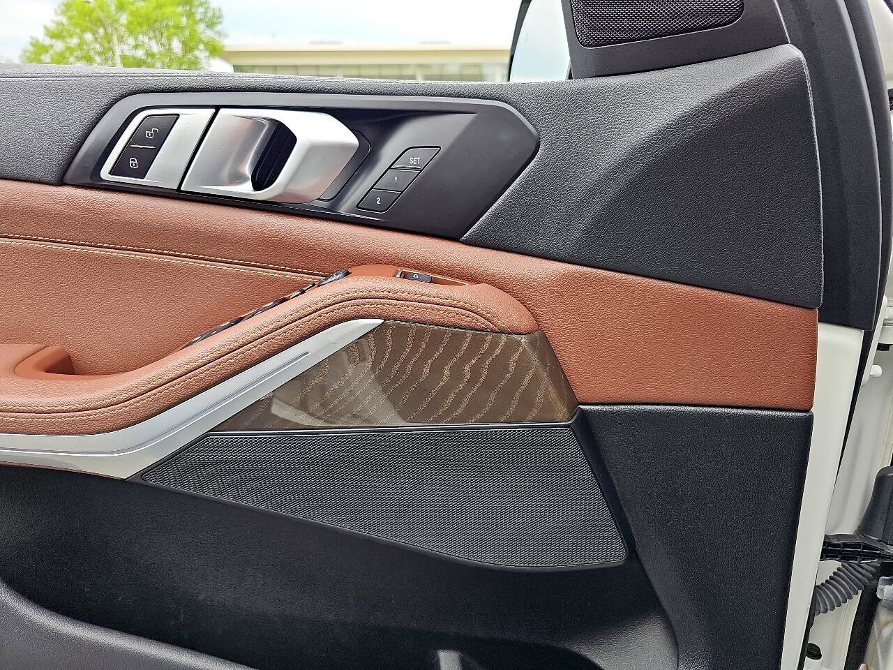 Used 2022 BMW X5 xDrive40i w/ M Sport Package image 26