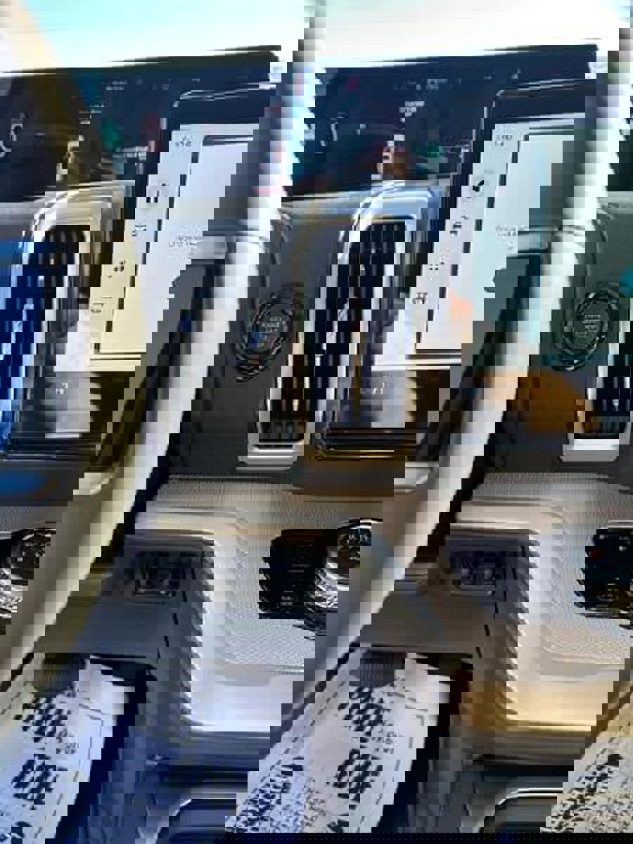 New 2025 Ford Expedition Max Active image 23