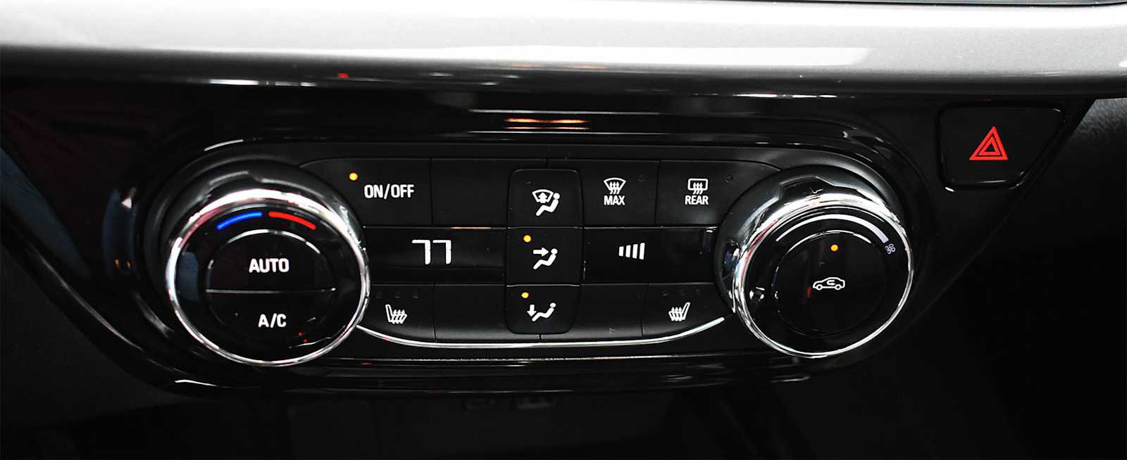 Used 2025 Chevrolet Trax ACTIV w/ Sunroof Package image 20