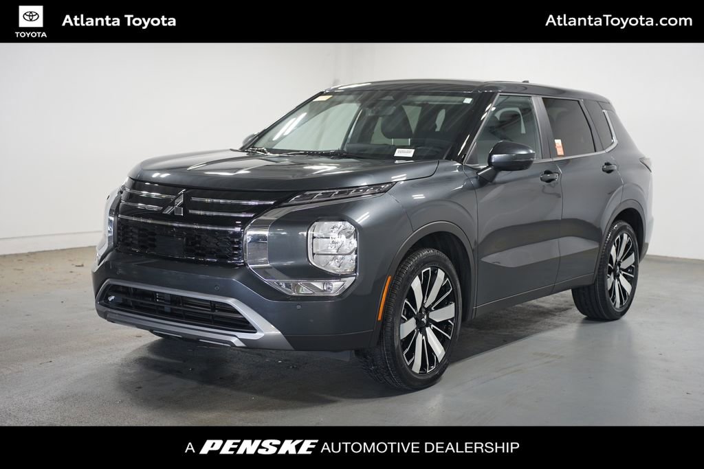 Used 2025 Mitsubishi Outlander SE