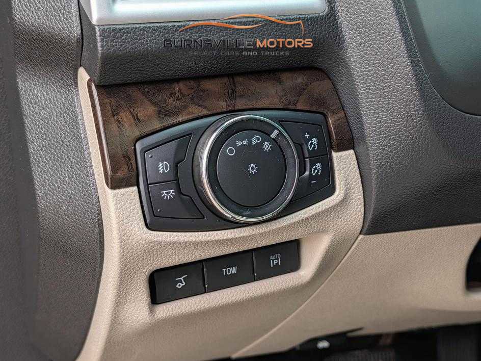 Used 2015 Ford Explorer Limited w/ Equipment Group 302A AWD/4WD image 19