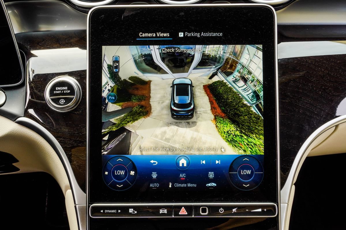 Used 2026 Mercedes-Benz GLC 300 4MATIC image 23