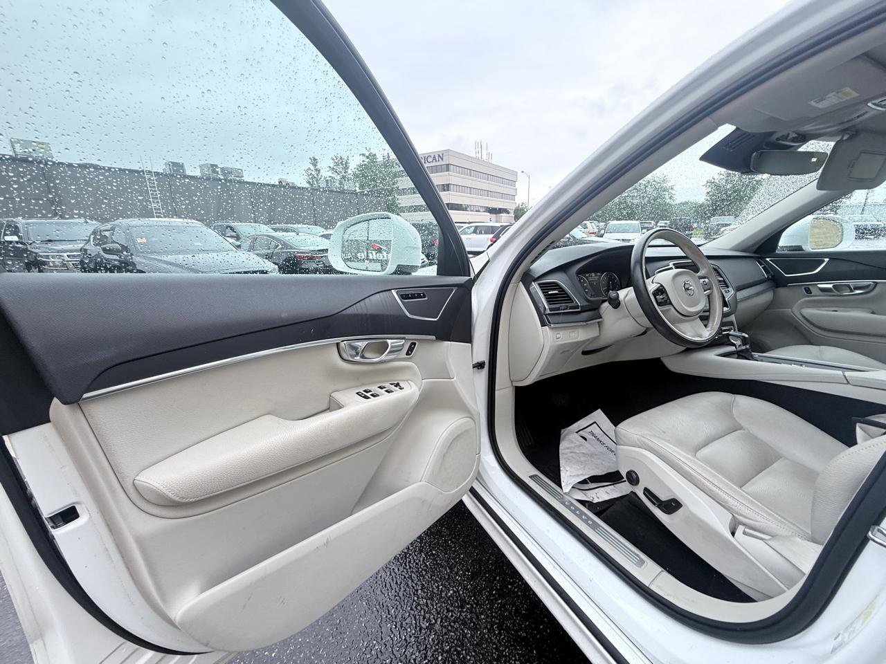 Used 2020 Volvo XC90 T5 Momentum AWD/4WD image 9