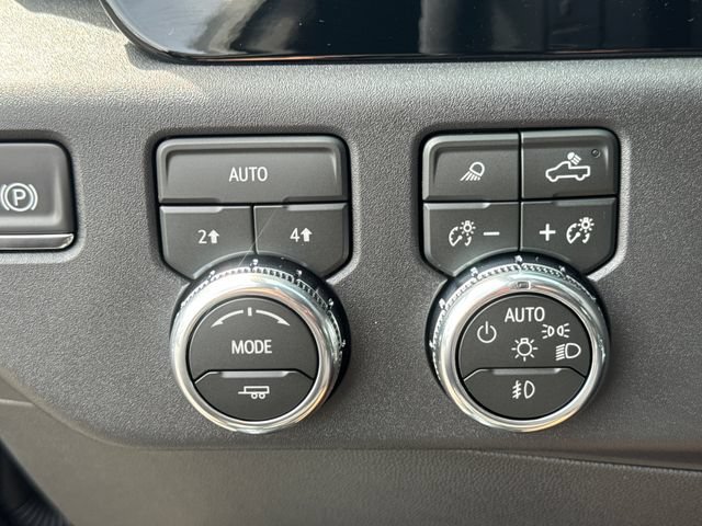 New 2026 GMC Sierra 1500 SLT w/ SLT Convenience Package AWD/4WD image 30
