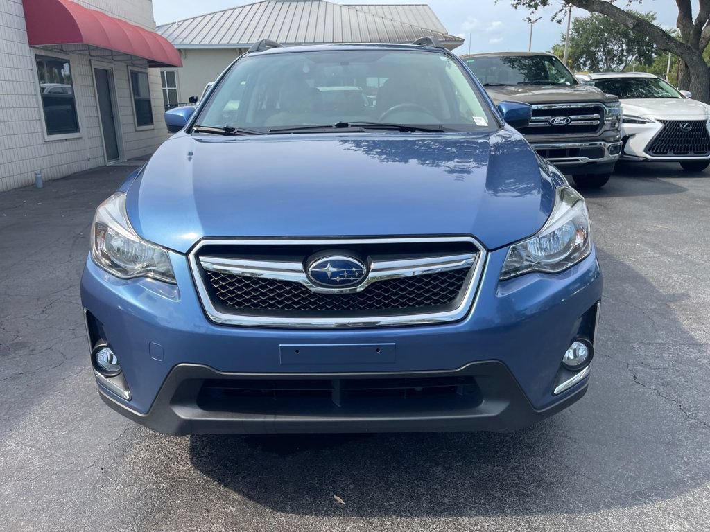 Used 2017 Subaru Crosstrek 2.0i Premium w/ Moonroof Package AWD/4WD image 7