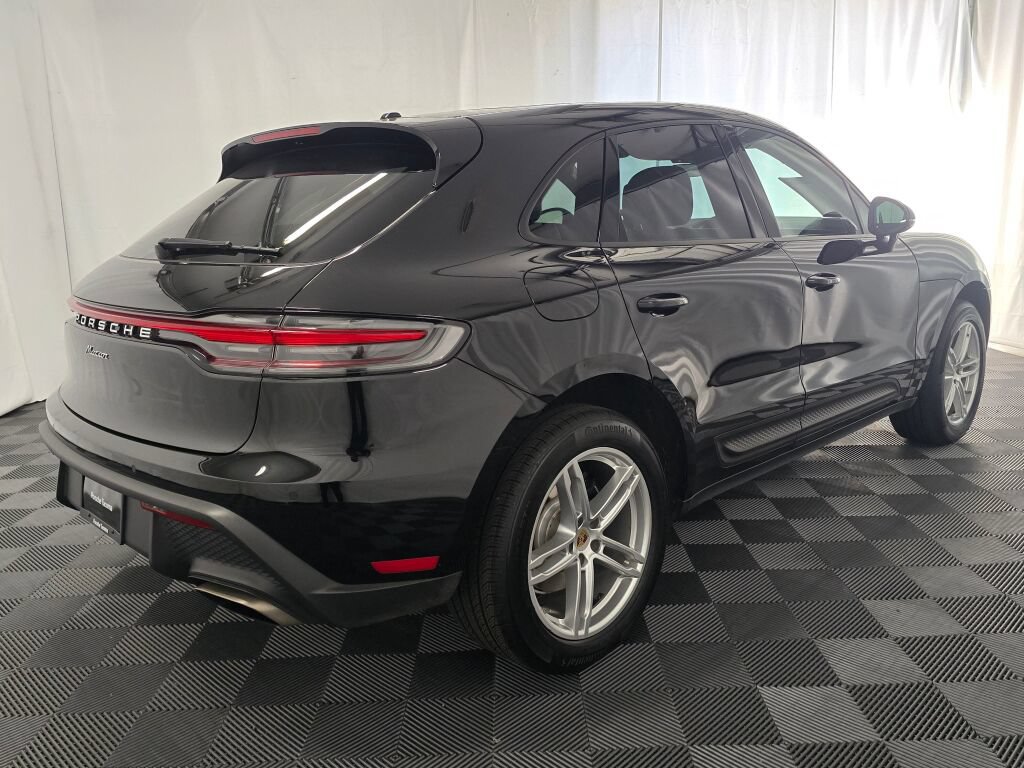 Certified 2024 Porsche Macan AWD/4WD image 8
