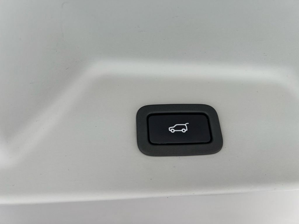 Used 2015 Land Rover Range Rover image 26