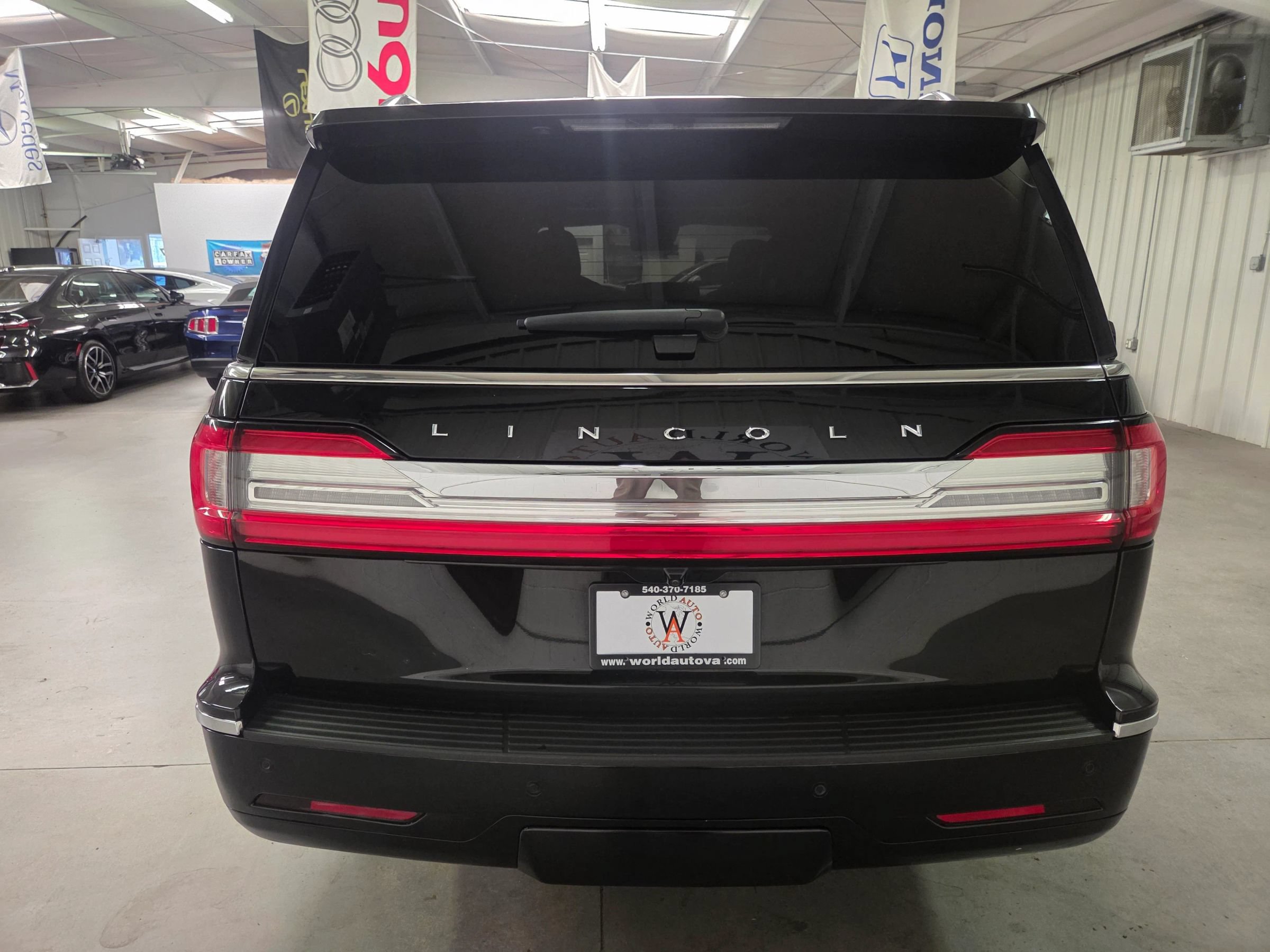 Used 2021 Lincoln Navigator L Reserve RWD image 6