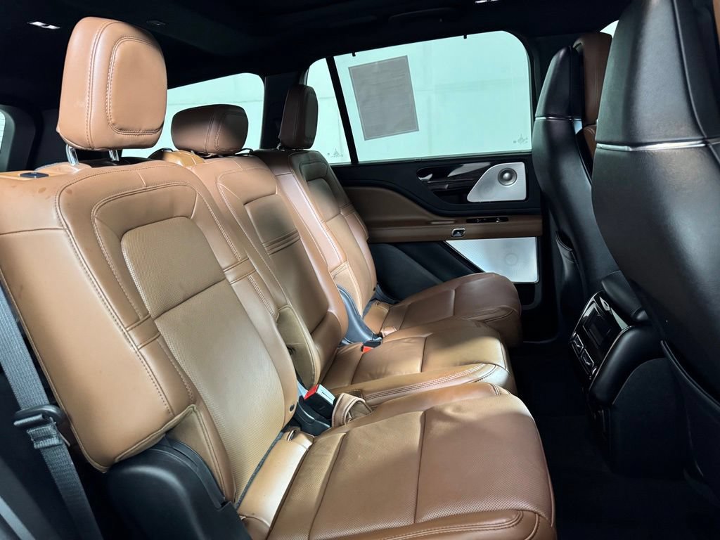 Certified 2023 Lincoln Aviator Reserve w/ Equipment Group 201A AWD/4WD image 10