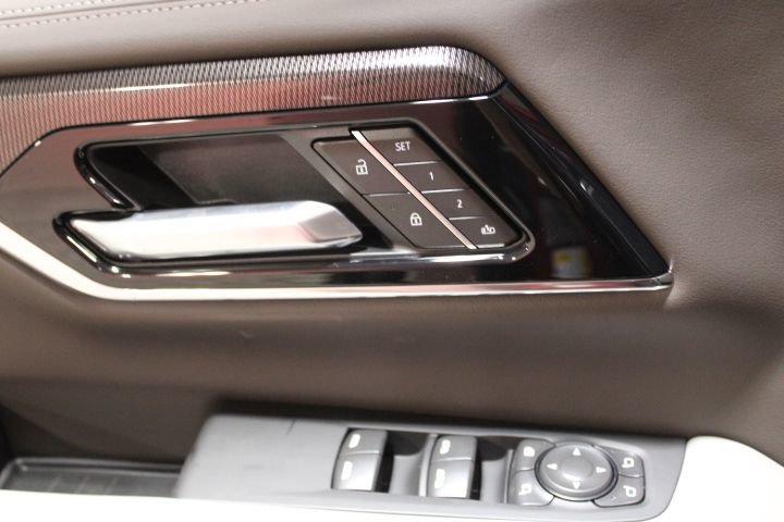 New 2026 GMC Yukon XL Elevation image 21