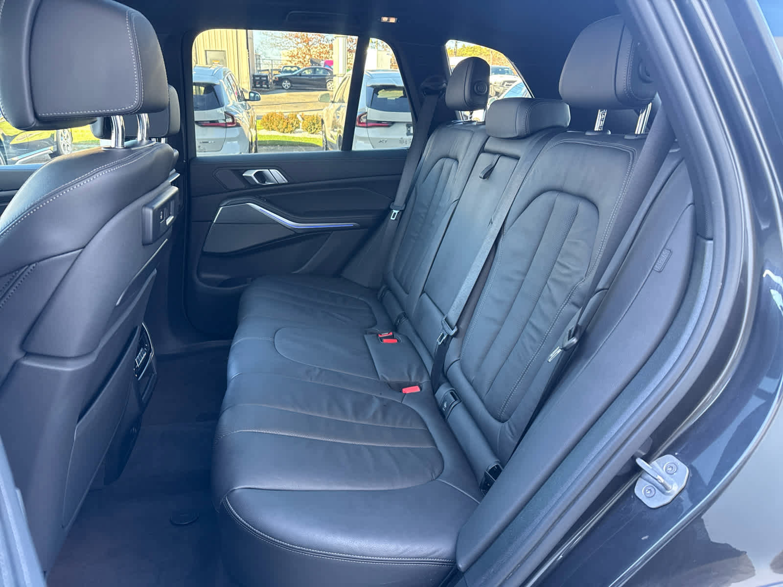 Used 2019 BMW X5 xDrive50i w/ Off-Road Package image 16