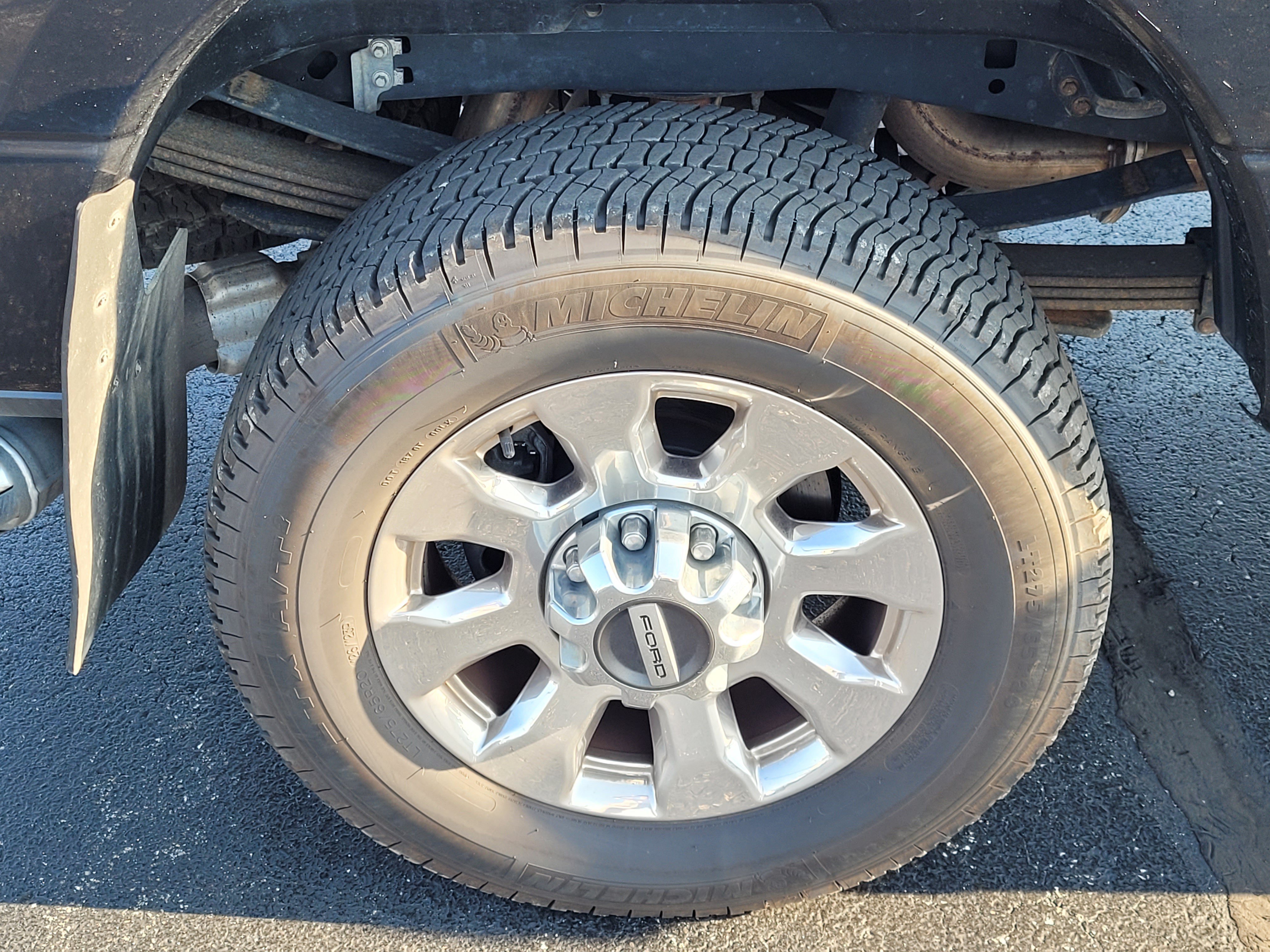 Used 2019 Ford F350 Lariat w/ Lariat Ultimate Package AWD/4WD image 10