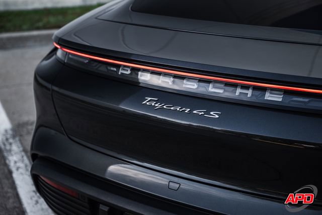 Used 2021 Porsche Taycan 4S w/ Premium Package image 48