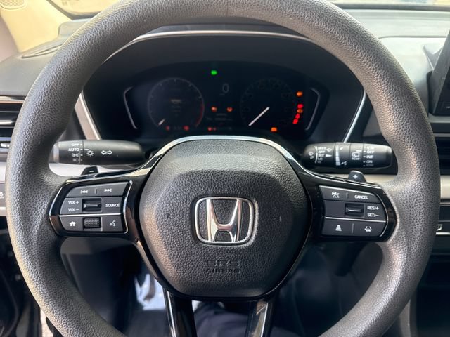 Used 2023 Honda Pilot LX image 11