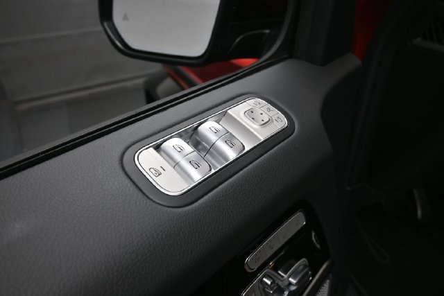 Used 2025 Mercedes-Benz G 63 AMG 4MATIC w/ AMG Night Package Plus image 25