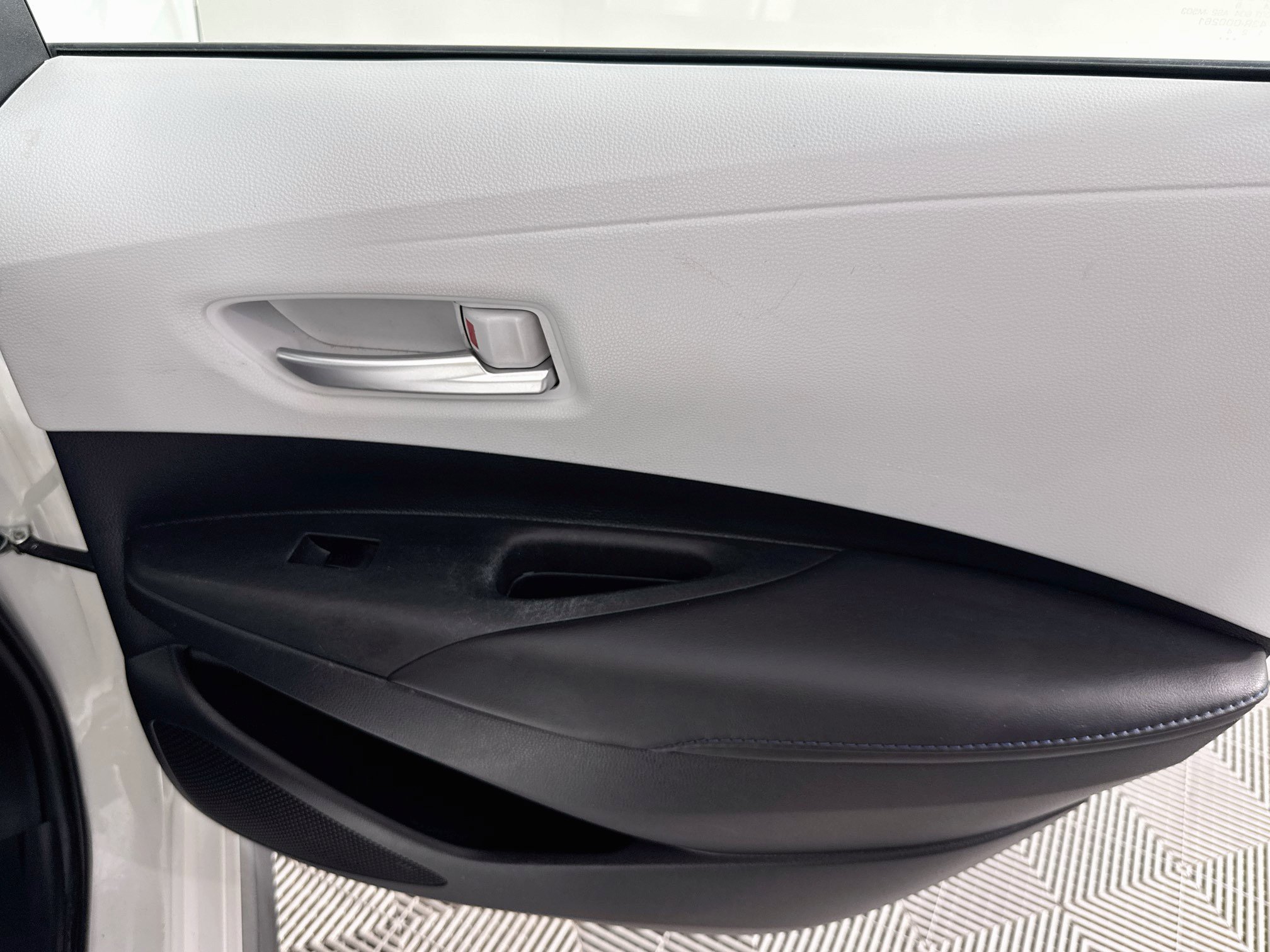 Used 2020 Toyota Corolla SE FWD image 45