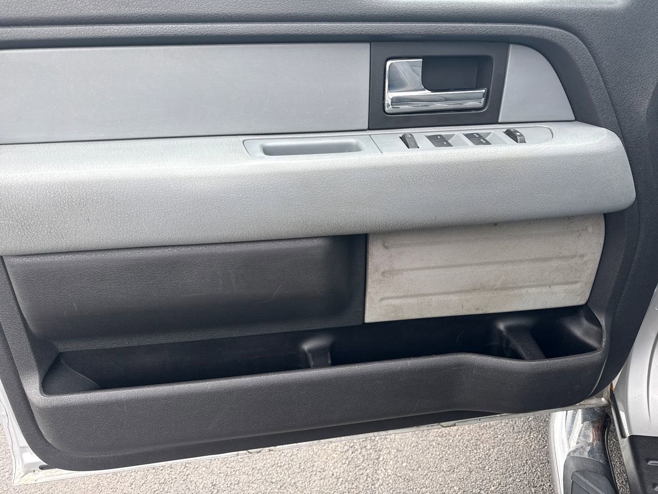 Used 2013 Ford F150 XLT w/ Luxury Equipment Group image 12