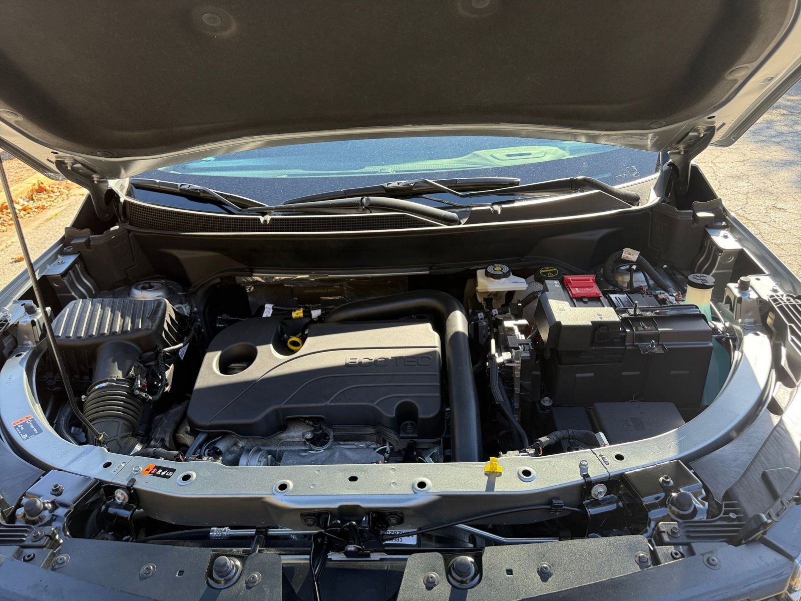 Used 2025 Chevrolet Equinox LT image 32