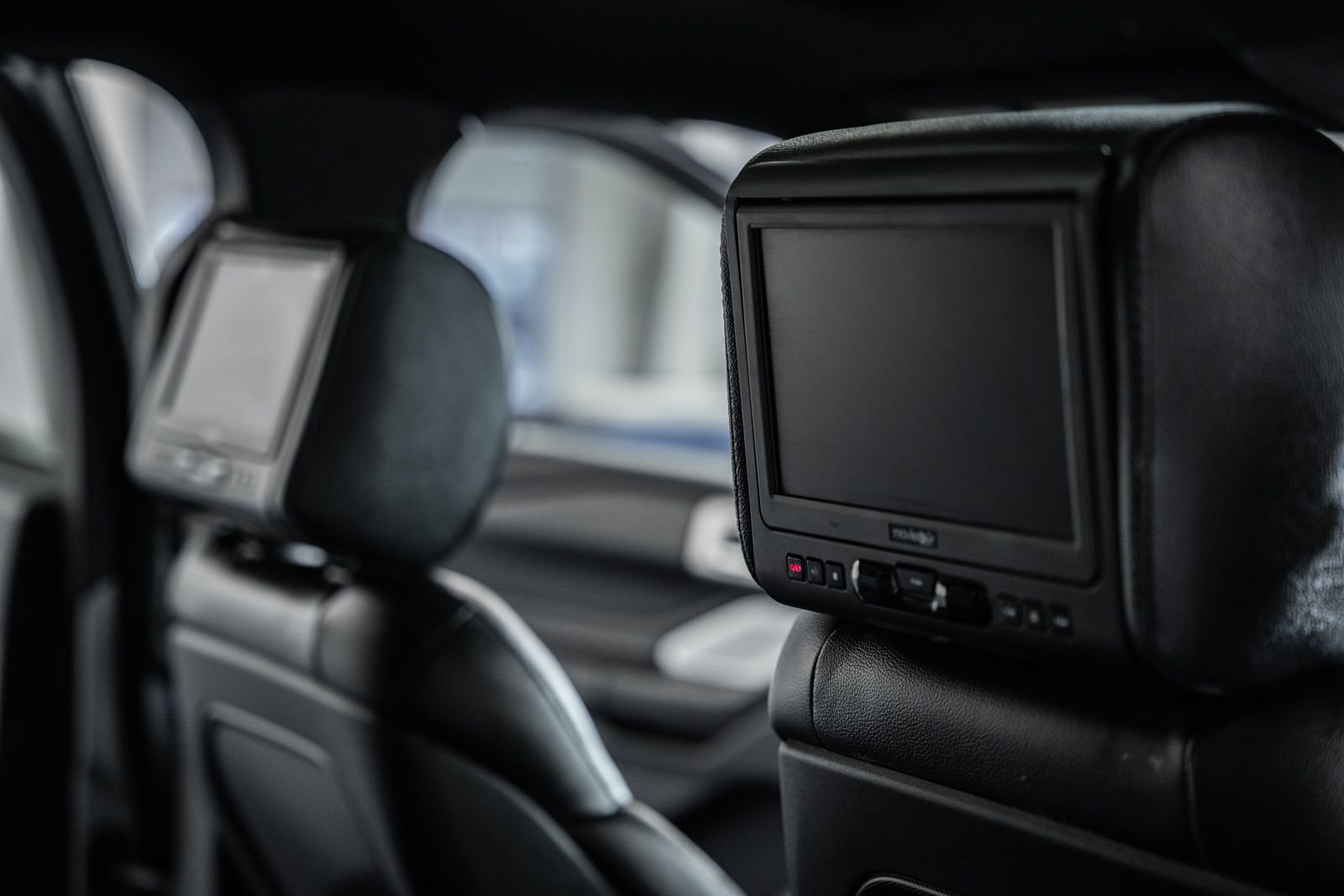 Certified 2020 Ford Explorer ST w/ ST Street Pack image 9