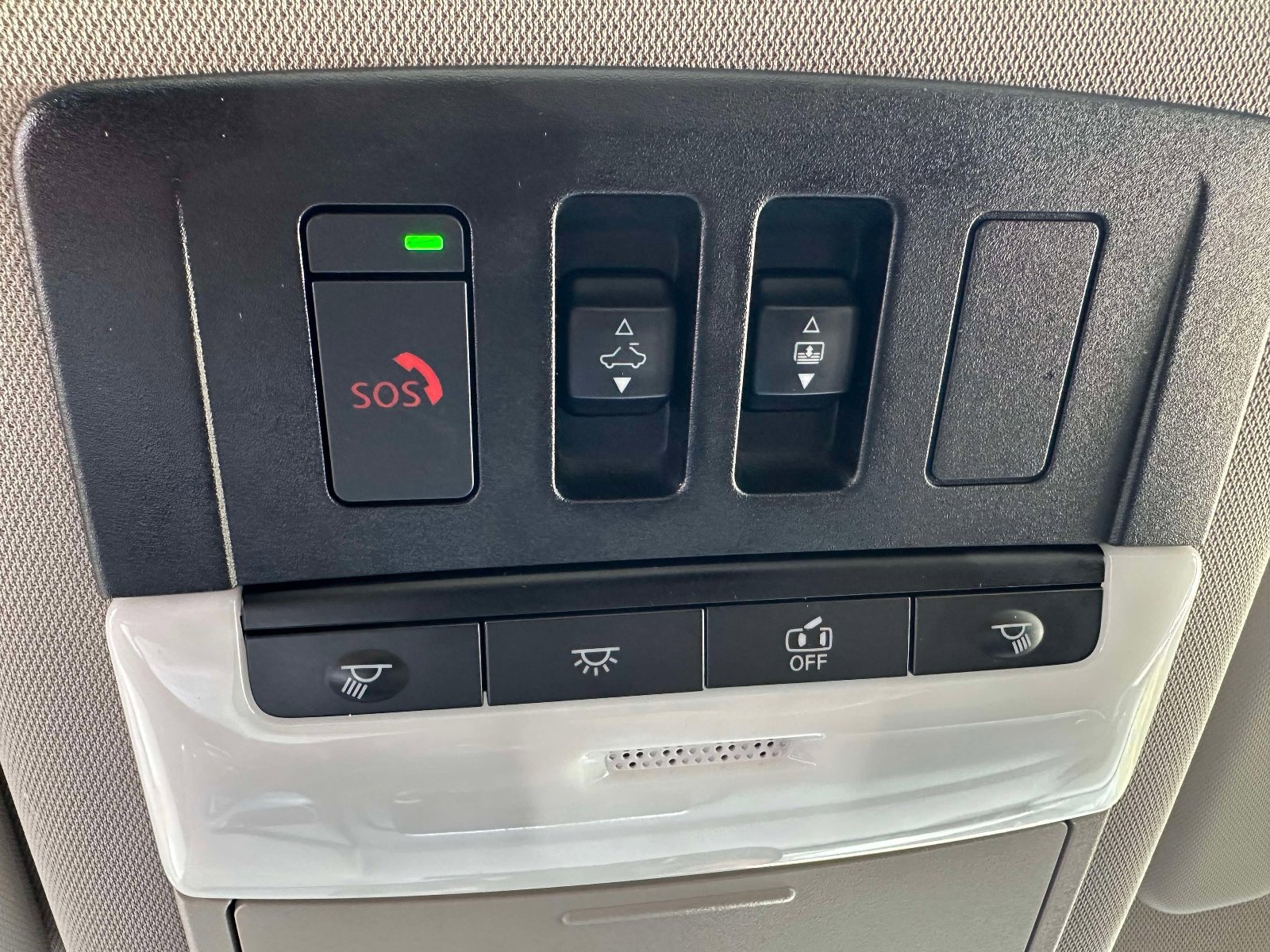 Used 2023 Nissan Rogue SV w/ SV Premium Package AWD/4WD image 37