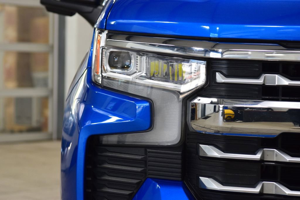 Used 2022 Chevrolet Silverado 1500 LTZ w/ Technology Package image 12